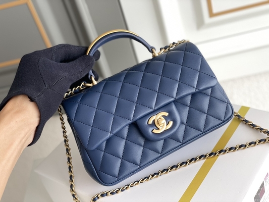 Η μικρή Chanel που μαρκάρεται το χαβιάρι γυναικείων τσαντών το κοκκιώδη δέρμα βοδιού &amp; μέταλλο Goldtone