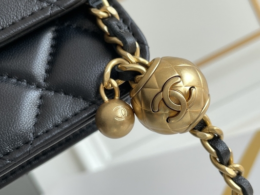 Μαύρο μίνι WOC της Coco Chanel πορτοφόλι τσαντών συμπλεκτών σε μια αλυσίδα CF20
