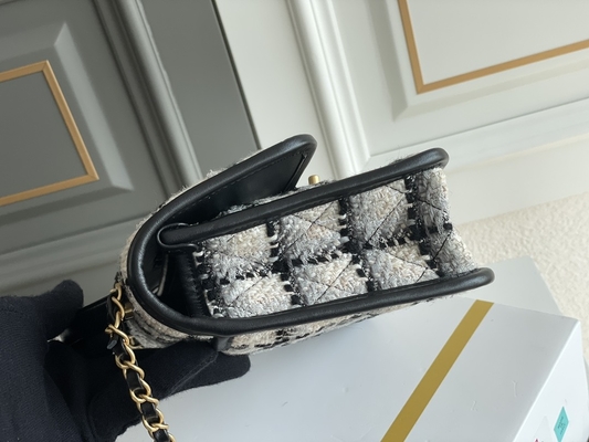 Κλασικό 2WAY Chanel μέσο χτυπημάτων τσαντών μαλλί καρό αγγελιοφόρων μαύρο άσπρο