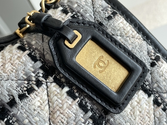 Κλασικό 2WAY Chanel μέσο χτυπημάτων τσαντών μαλλί καρό αγγελιοφόρων μαύρο άσπρο