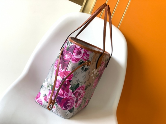 Floral σχέδιο η ασημένια Louis Vuitton μεγάλο ποτέ πλήρες M21352