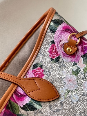 Floral σχέδιο η ασημένια Louis Vuitton μεγάλο ποτέ πλήρες M21352
