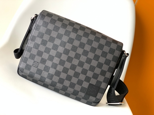Louis Vuitton που μαρκάρεται την περιοχή τσαντών των ατόμων την τσάντα αγγελιοφόρων ΠΡΩΘΥΠΟΥΡΓΟΥ Damier ο από γραφίτη Μαύρος
