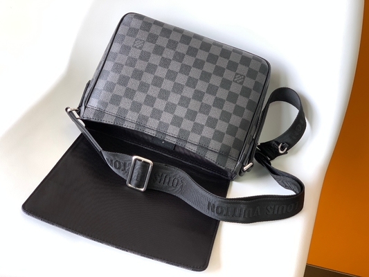 Louis Vuitton που μαρκάρεται την περιοχή τσαντών των ατόμων την τσάντα αγγελιοφόρων ΠΡΩΘΥΠΟΥΡΓΟΥ Damier ο από γραφίτη Μαύρος