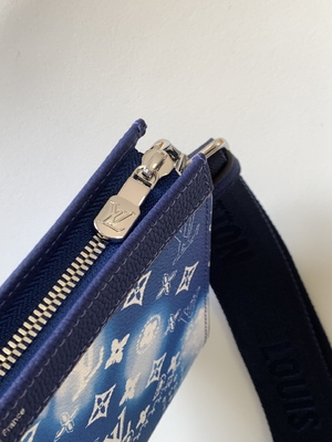 Μικρό διπλό φερμουάρ πορτοφολιών του Gaston Louis Vuitton LV Pochette φορετό 