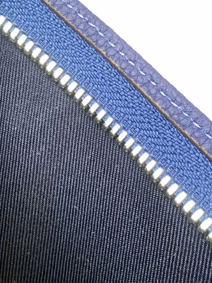 Μικρό διπλό φερμουάρ πορτοφολιών του Gaston Louis Vuitton LV Pochette φορετό 