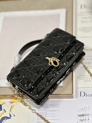 Μαρκαρισμένος την κυρία Dior Patent Clutch Small μαργαριτάρι τη μαύρη περάτωση κτυπήματος