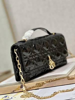 Μαρκαρισμένος την κυρία Dior Patent Clutch Small μαργαριτάρι τη μαύρη περάτωση κτυπήματος