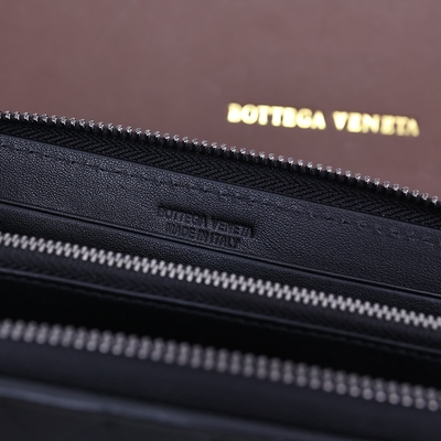 Μίνι φερμουάρ πορτοφολιών Bottega Veneta Intrecciato πορτοφολιών σχεδιαστών δέρματος του BV γύρω