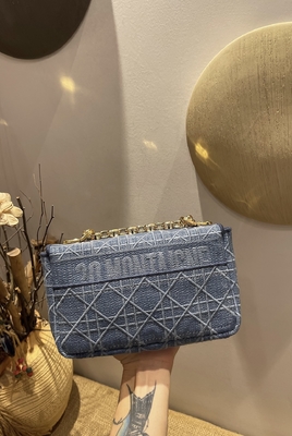 Κεντημένο μίνι τζιν Dior Caro πορτοφολιών σχεδιαστών μικρό