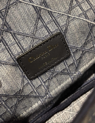 Κεντημένο μίνι τζιν Dior Caro πορτοφολιών σχεδιαστών μικρό