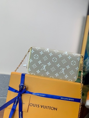 Άσπρη άνοιξη τσαντών Pochette Felicie LV στο μονόγραμμα Empreinte πόλεων