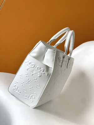 Άσπρο μονόγραμμα Preloved που μαρκάρεται το σάκο Plat Tote της Louis Vuitton τσαντών