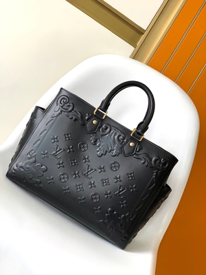 Άσπρο μονόγραμμα Preloved που μαρκάρεται το σάκο Plat Tote της Louis Vuitton τσαντών