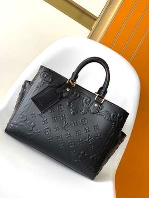 Άσπρο μονόγραμμα Preloved που μαρκάρεται το σάκο Plat Tote της Louis Vuitton τσαντών