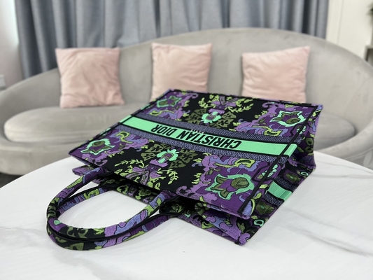 Συν την κεντητική Dior Μαρία Grazia Chiuri Bag Booktote μεγέθους