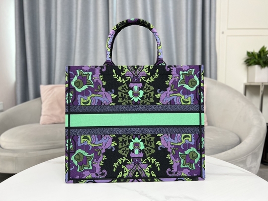 Συν την κεντητική Dior Μαρία Grazia Chiuri Bag Booktote μεγέθους