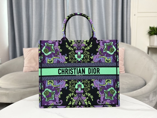 Συν την κεντητική Dior Μαρία Grazia Chiuri Bag Booktote μεγέθους