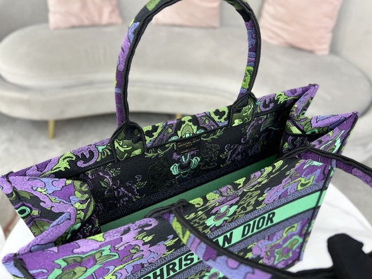 Συν την κεντητική Dior Μαρία Grazia Chiuri Bag Booktote μεγέθους