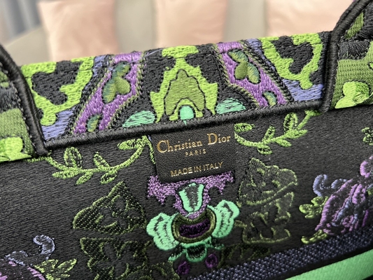 Συν την κεντητική Dior Μαρία Grazia Chiuri Bag Booktote μεγέθους