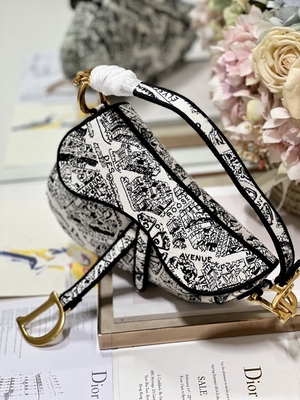 Προσθήκη 25cm τσαντών σφεντονών σελών Dior κεντητικής γυναικών με 3 εσωτερικές τσέπες
