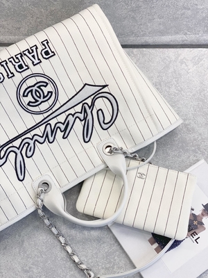 30cm 23P Chanel Deauville Tote μαύρο λωρίδα Ecru τσαντών άσπρο